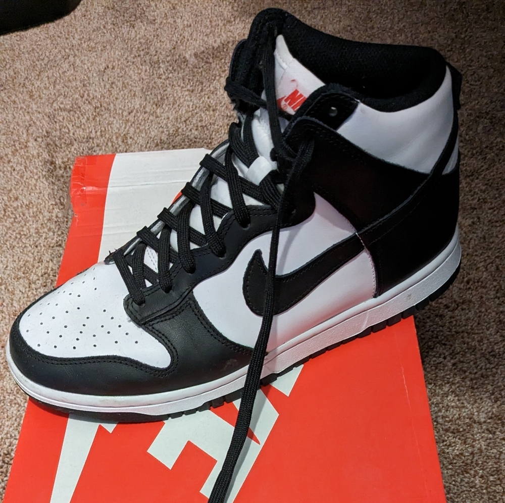 Nike Dunk High Panda